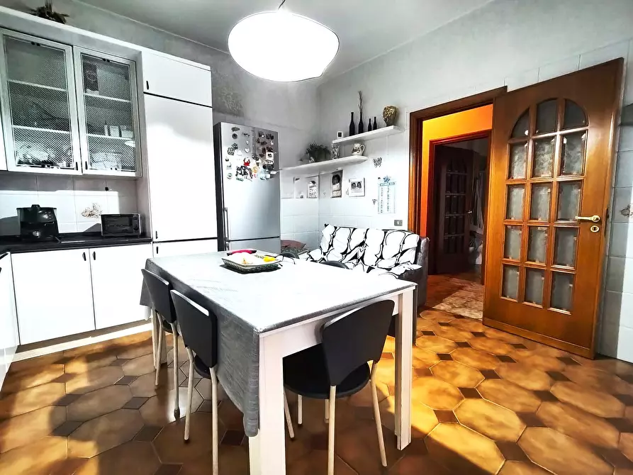 Immagine 13 di Pentalocale in vendita  in Via Bachelet 1 a Misterbianco