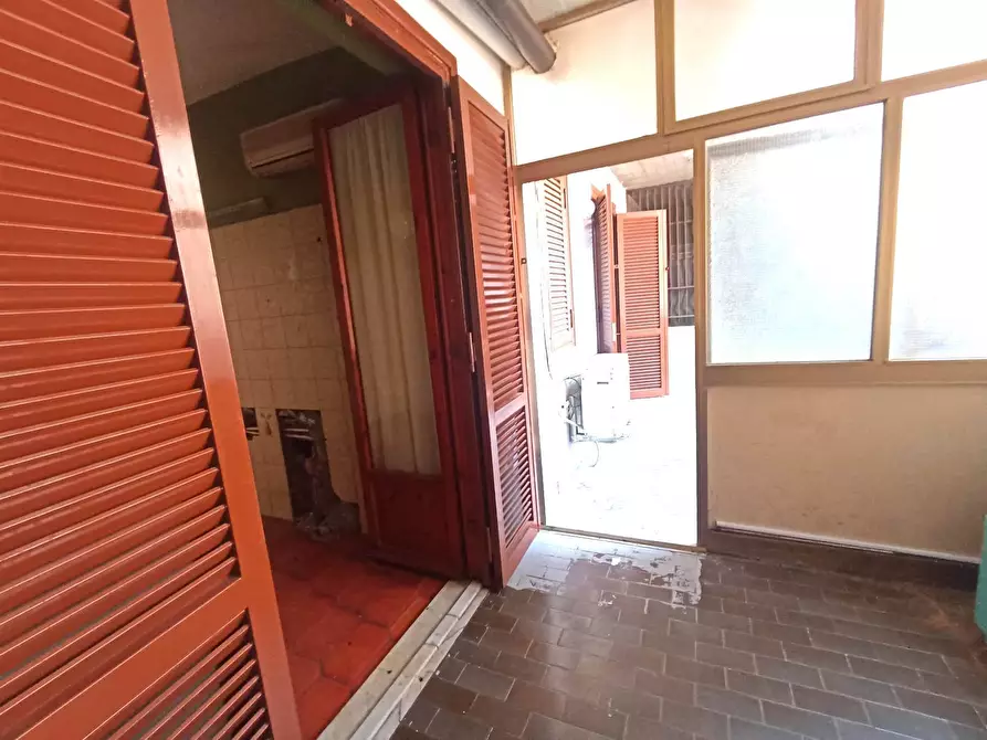 Immagine 12 di Trilocale in vendita  a Aci Castello