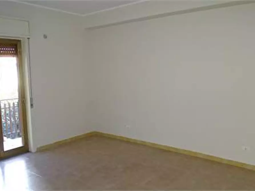 Immagine 16 di Trilocale in vendita  in Via Vincenzo Bellini 20 a San Pietro Clarenza