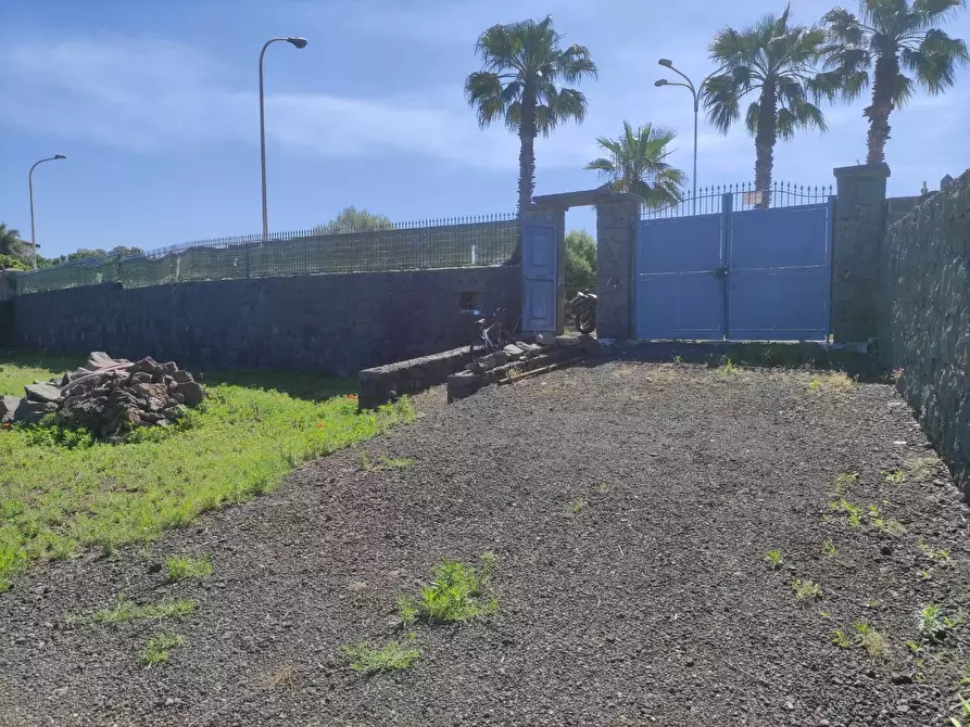 Immagine 11 di Terreno agricolo in vendita  a Misterbianco