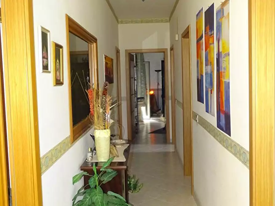 Immagine 10 di Quadrilocale in vendita  in Via Antonino Corsaro 8 a Camporotondo Etneo