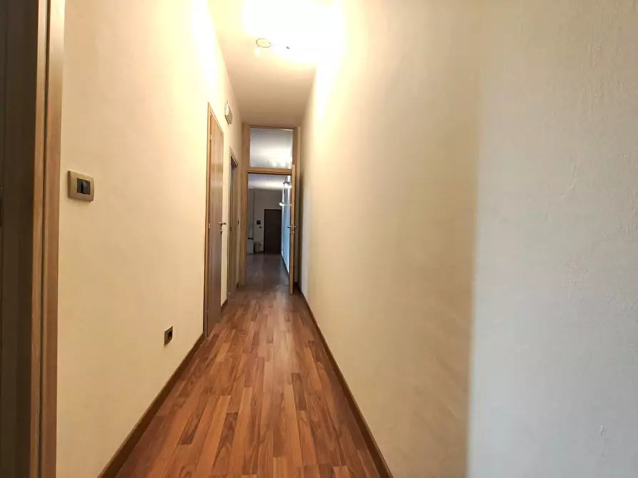 Immagine 11 di Quadrilocale in vendita  in Via Finocchiari 143A a Aci Catena