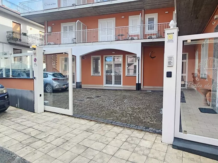 Immagine 3 di Attività artigianale in affitto  in Via Sciarelli 55 a Aci Castello