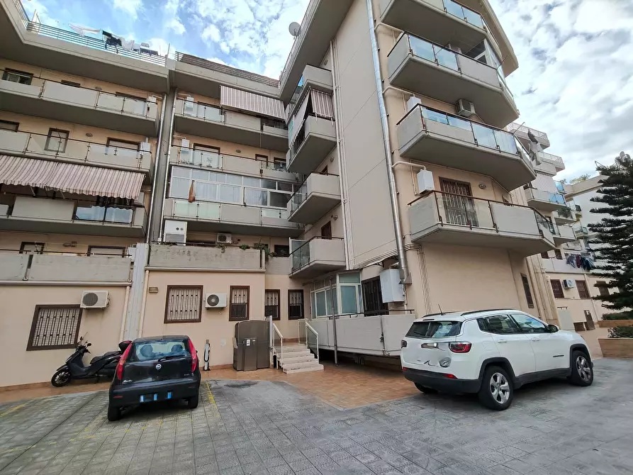 Immagine 24 di Quadrilocale in vendita  in Via Acquedotto Greco 248 a Catania