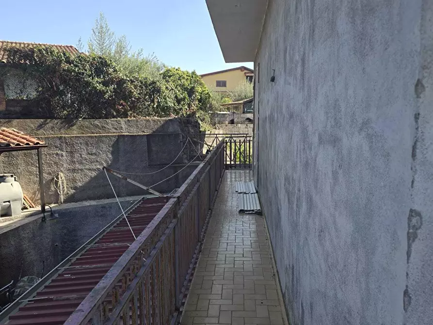 Immagine 14 di Quadrilocale in vendita  in Via Francesco Petrarca 12 a San Pietro Clarenza