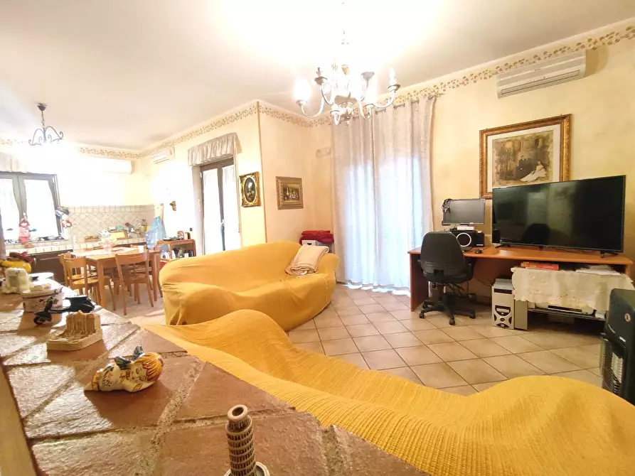 Immagine 10 di Quadrilocale in vendita  in Via Nicola Spedalieri 7 a Misterbianco