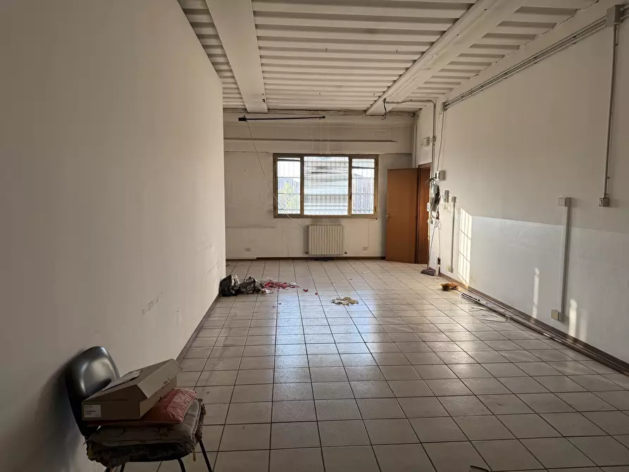 Immagine 4 di Laboratorio in vendita  in Via Sandro Cabassi 42/g a Modena