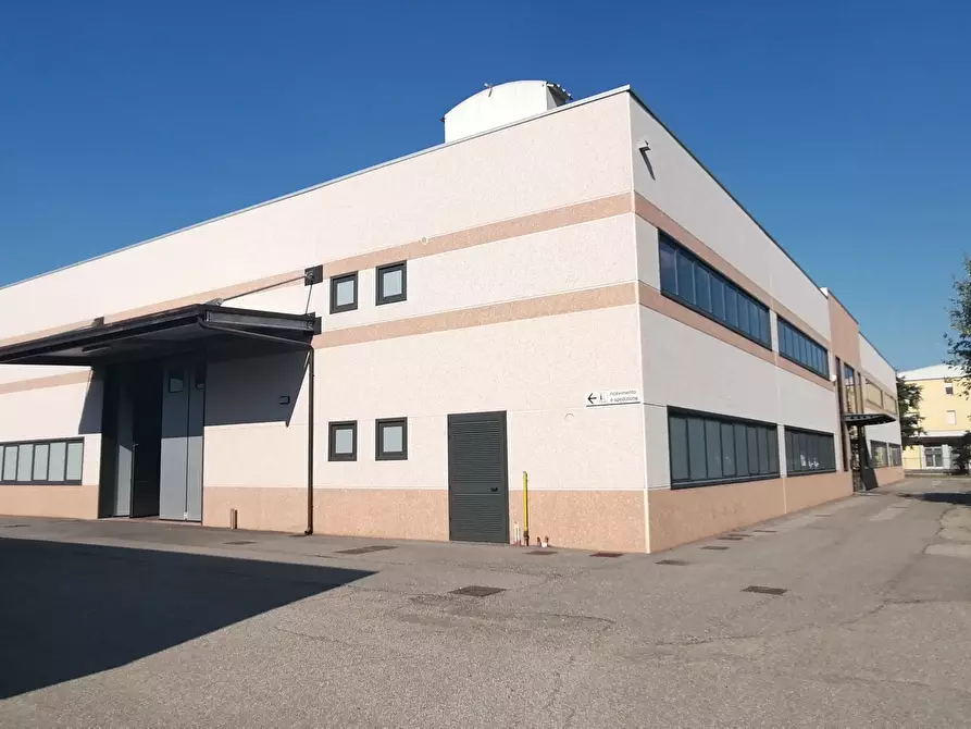 Immagine 1 di Attività artigianale in vendita  a Novi Di Modena