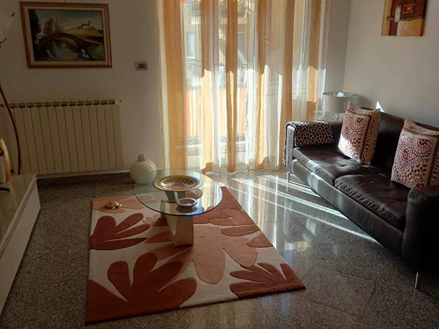 Immagine 1 di Quadrilocale in vendita  in Piazza Due Strade 2 a Bordighera