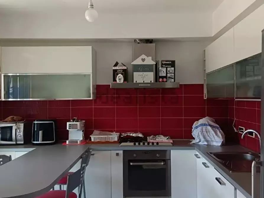 Immagine 3 di Quadrilocale in vendita  in Via Montale 4 a Ventimiglia