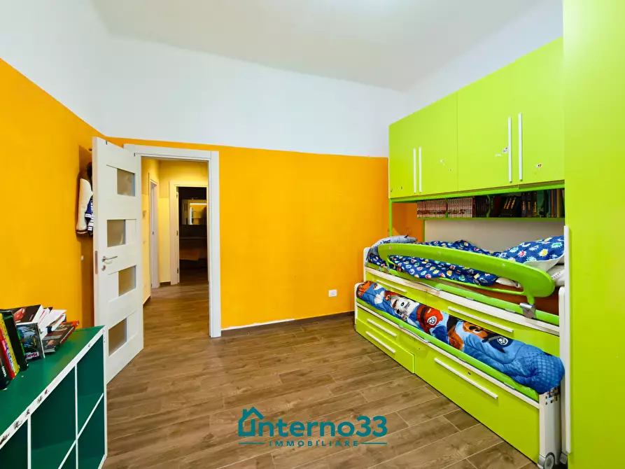 Immagine 16 di Pentalocale in vendita  in Viale Nazario Sauro 58 a La Spezia