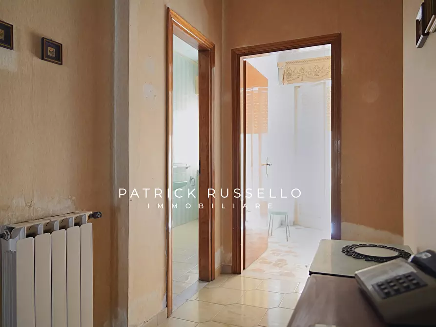 Immagine 29 di Quadrilocale in vendita  in Via Formia 40 a Gela