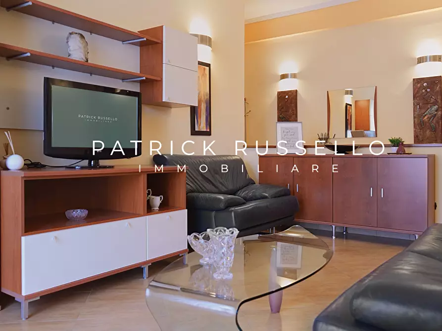 Immagine 1 di Trilocale in vendita  in Piazza Messico 5 a Gela