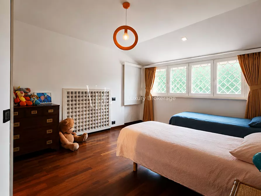 Immagine 32 di Villa in vendita  a Roma