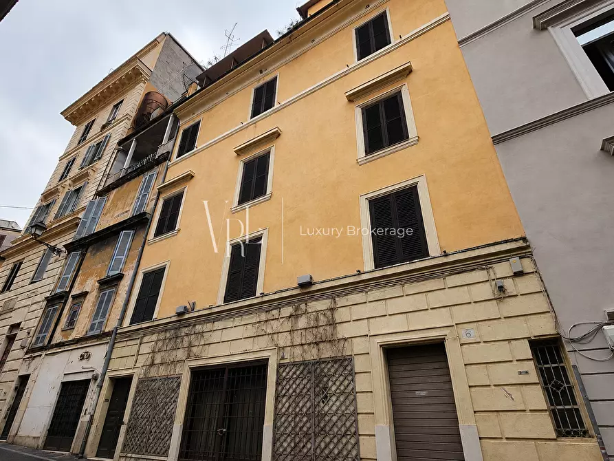 Immagine 2 di Palazzo in vendita  a Roma