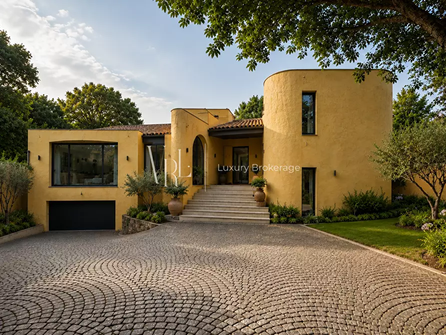 Immagine 1 di Villa in vendita  a Roma
