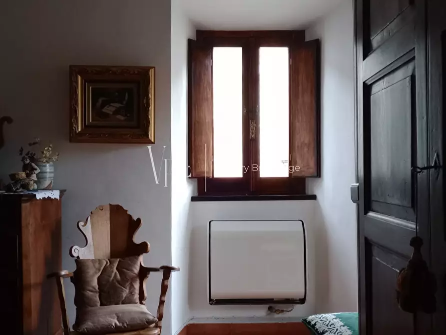 Immagine 33 di Palazzo in vendita  a Arezzo