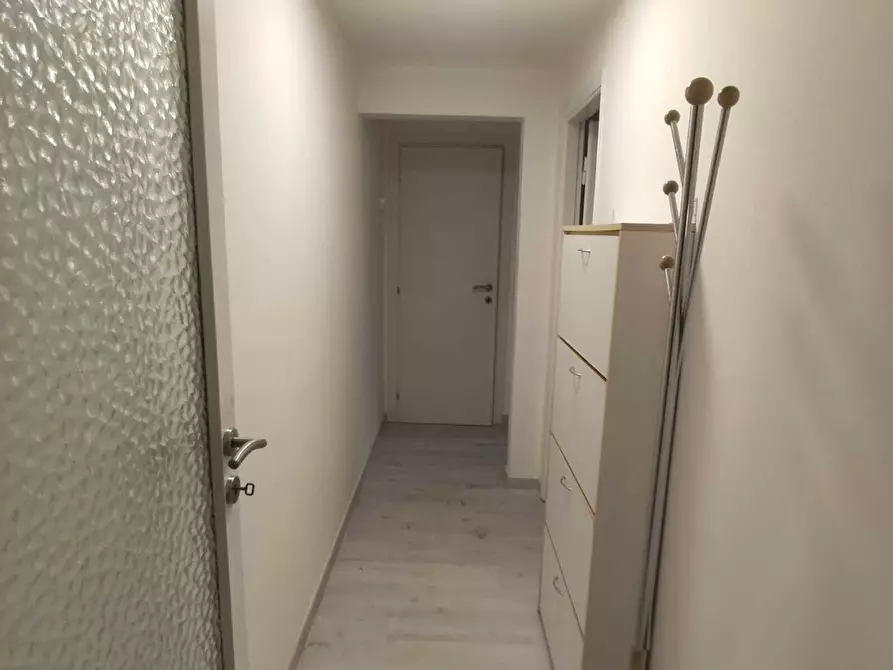 Immagine 6 di Trilocale in affitto  a Camaiore