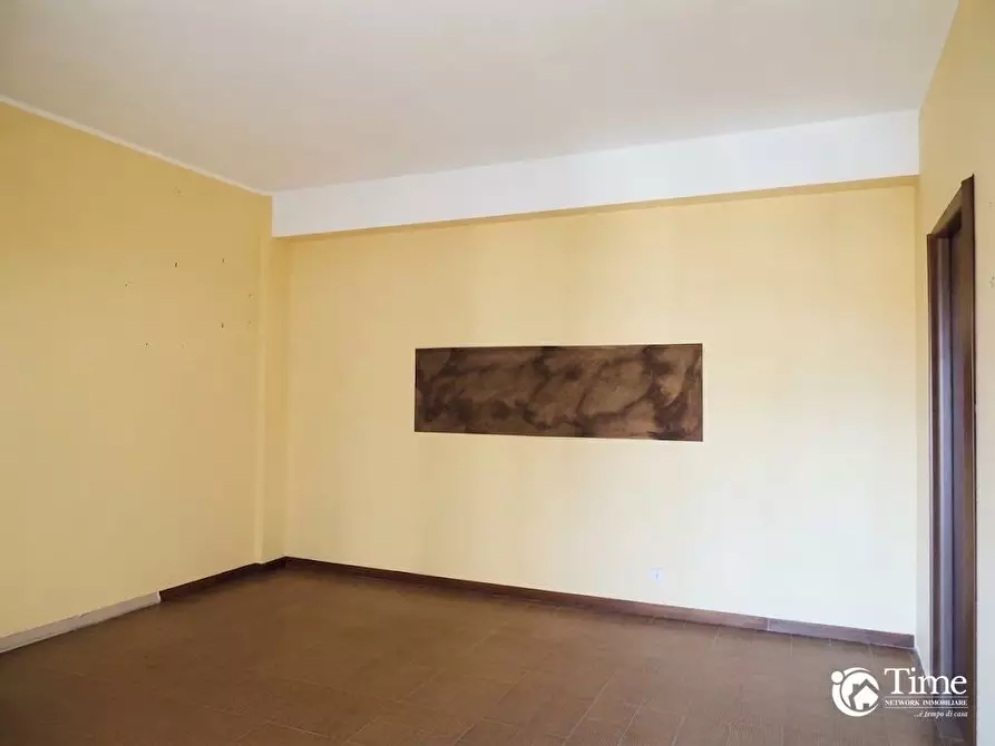 Immagine 29 di Pentalocale in vendita  in Via delle Azalee 13 a Misterbianco