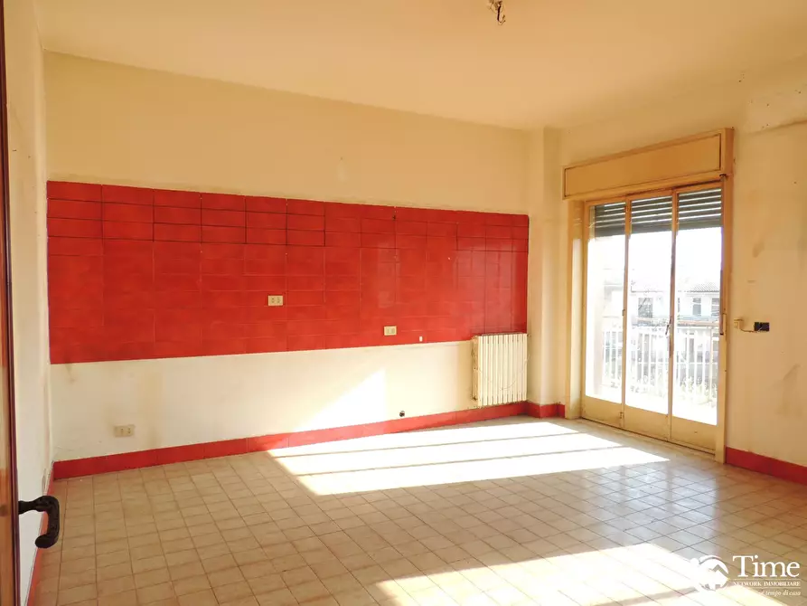 Immagine 6 di Pentalocale in vendita  in Via delle Azalee 13 a Misterbianco