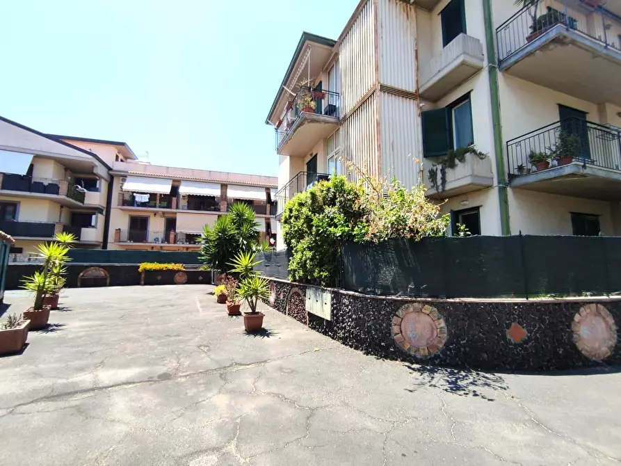 Immagine 4 di Bilocale in vendita  a Tremestieri Etneo