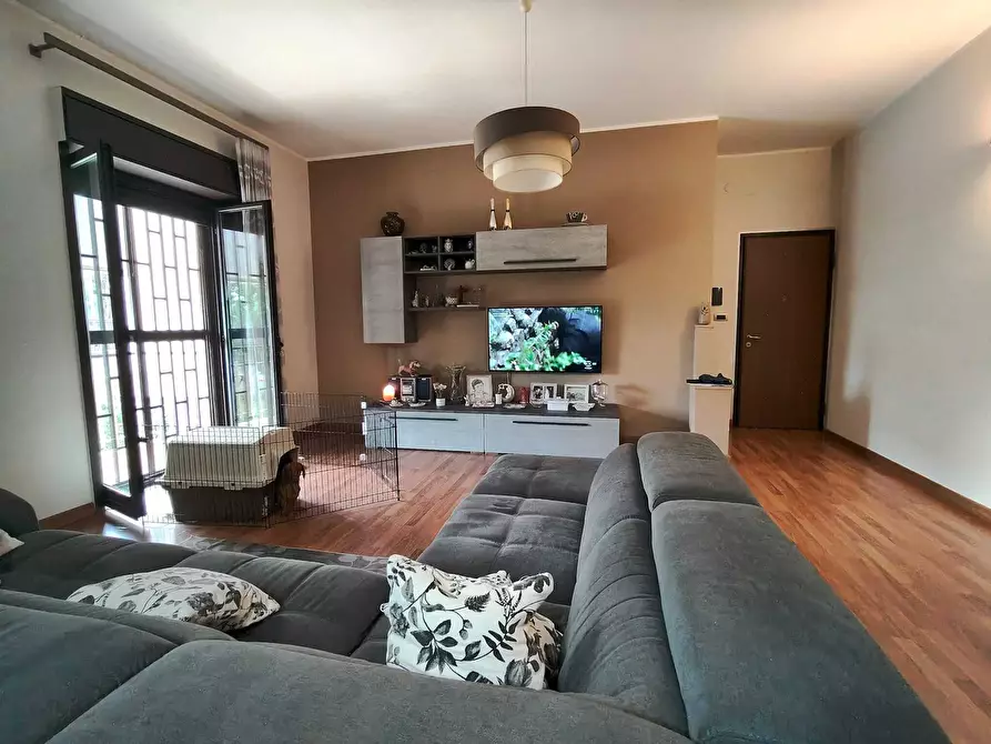 Immagine 8 di Quadrilocale in vendita  in Via Finocchiari 143A a Aci Catena