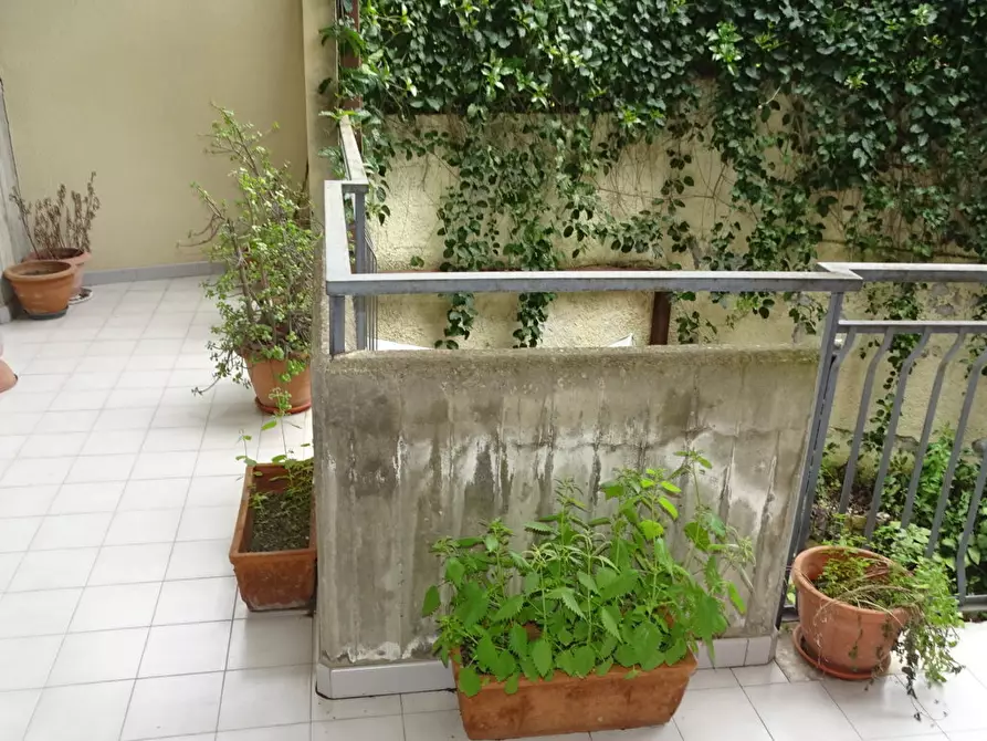 Immagine 13 di Quadrilocale in vendita  in Via Antonino Corsaro 8 a Camporotondo Etneo