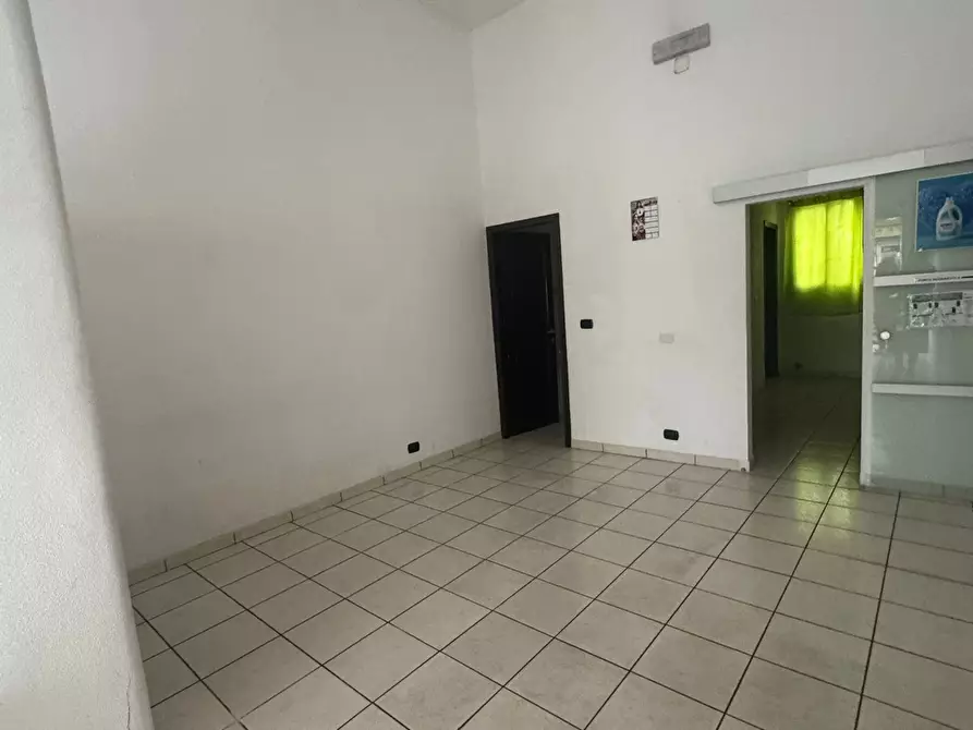 Immagine 5 di Locale commerciale in affitto  in Via Lenin 82 a Misterbianco