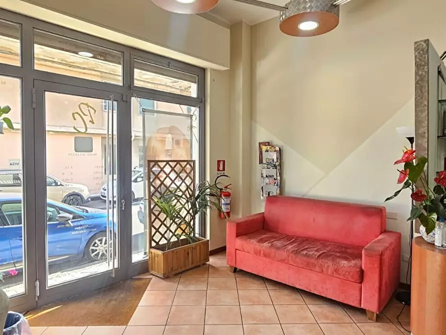 Immagine 3 di Attività commerciale in vendita  in Via Giuseppe de Felice 25 a Sant'agata Li Battiati