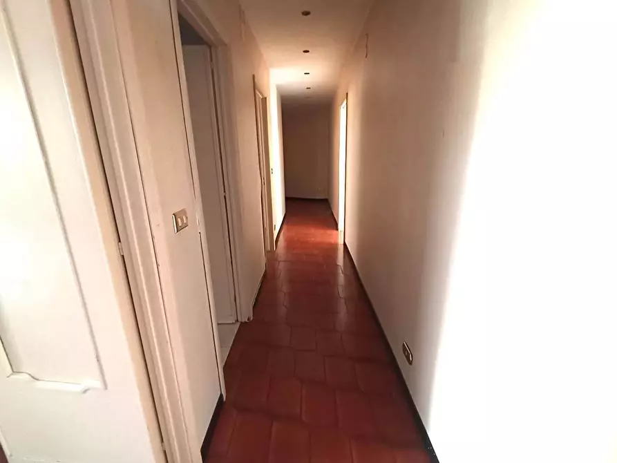 Immagine 14 di Trilocale in vendita  a Aci Castello