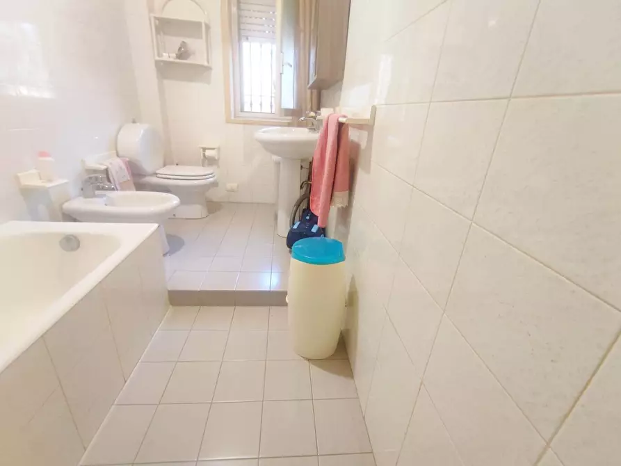 Immagine 28 di Appartamento in vendita  a Misterbianco