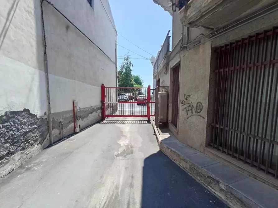 Immagine 34 di Trilocale in vendita  a Aci Castello