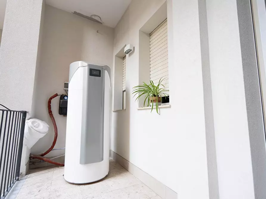 Immagine 37 di Quadrilocale in vendita  in Via Caronda 178 a Catania