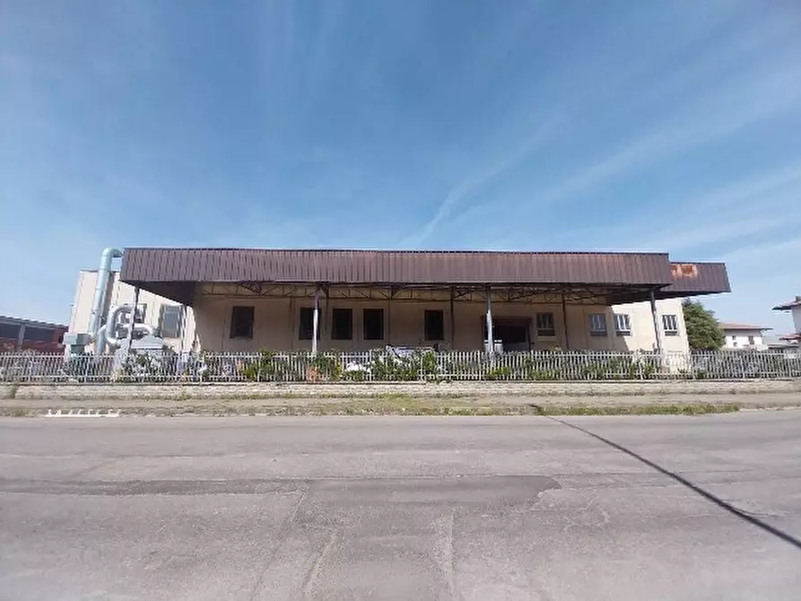 Immagine 1 di Attività artigianale in affitto  in Via Giuseppe Verdi a San Cesario Sul Panaro