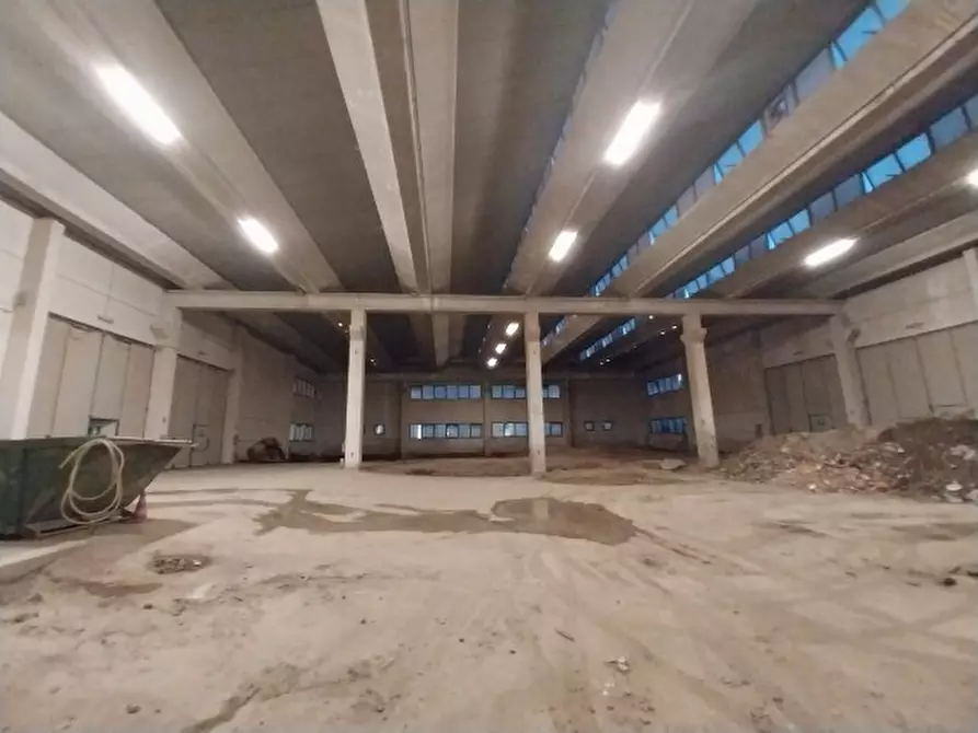 Immagine 4 di Attività artigianale in vendita  in via Raimondo dalla Costa 457 a Modena