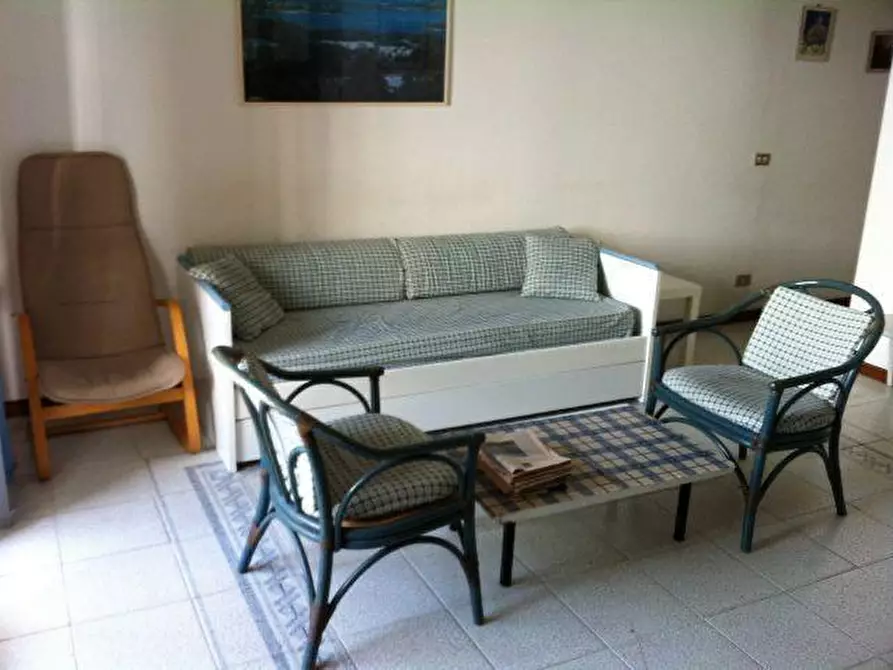 Immagine 23 di Quadrilocale in vendita  in Lungomare Argentina 10 a Bordighera