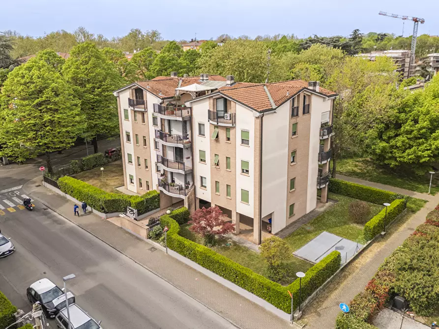 Immagine 2 di Quadrilocale in vendita  in Piazza Lubiana 4863 a Parma