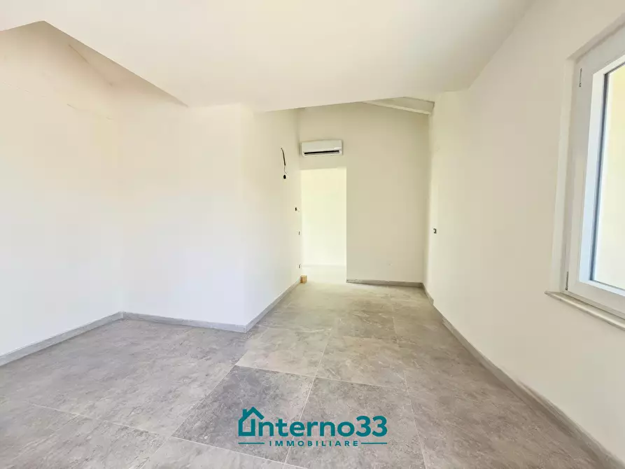 Immagine 2 di Casa semindipendente in vendita  a Sarzana