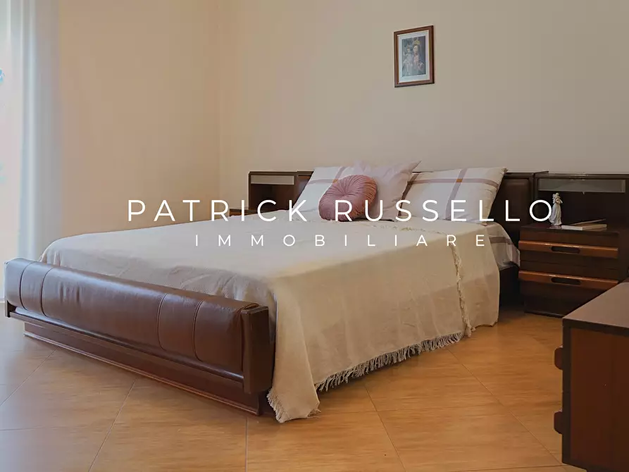 Immagine 13 di Trilocale in vendita  in Piazza Messico 5 a Gela