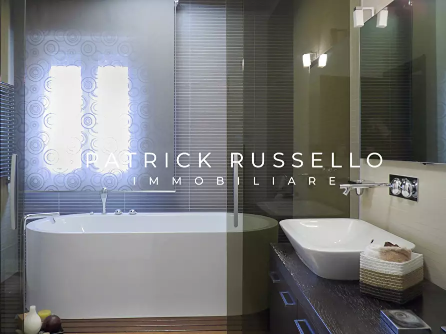 Immagine 15 di Trilocale in vendita  in Via Lupi, 37 a Gela