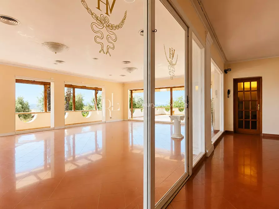 Immagine 16 di Villa in affitto  a Roma