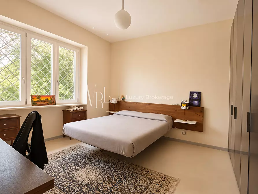 Immagine 26 di Villa in vendita  a Roma