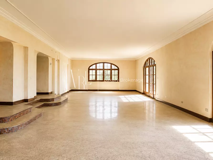 Immagine 7 di Villa in vendita  a Frascati