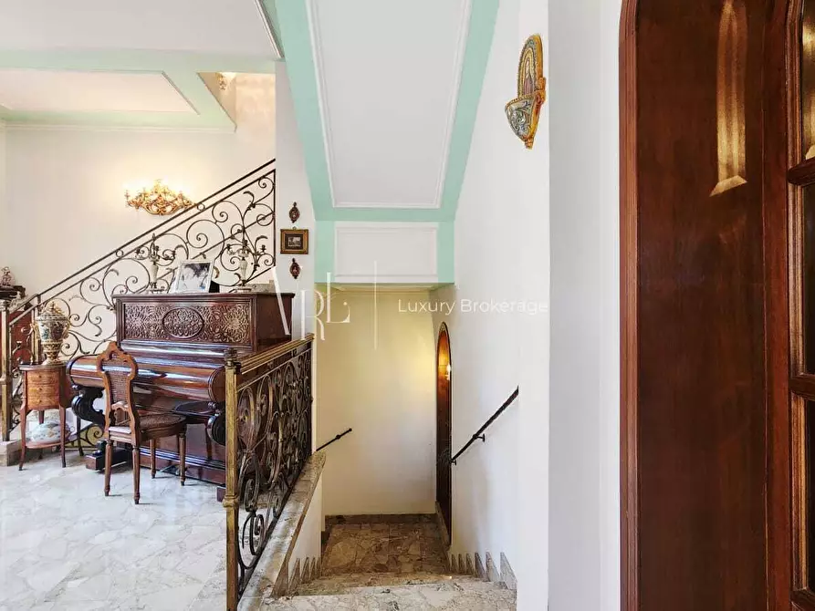 Immagine 14 di Villa in vendita  a Roma