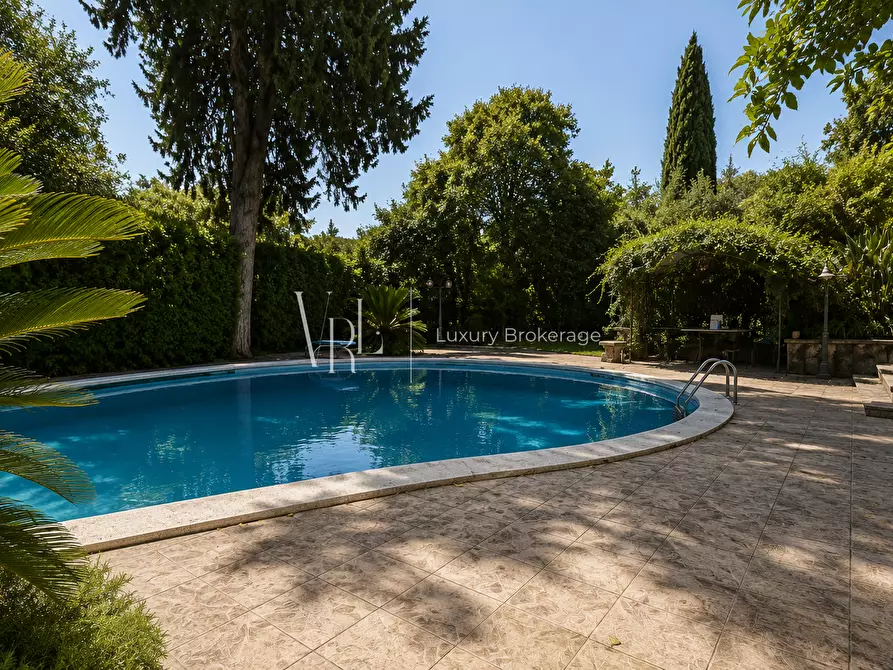 Immagine 3 di Villa in vendita  a Roma
