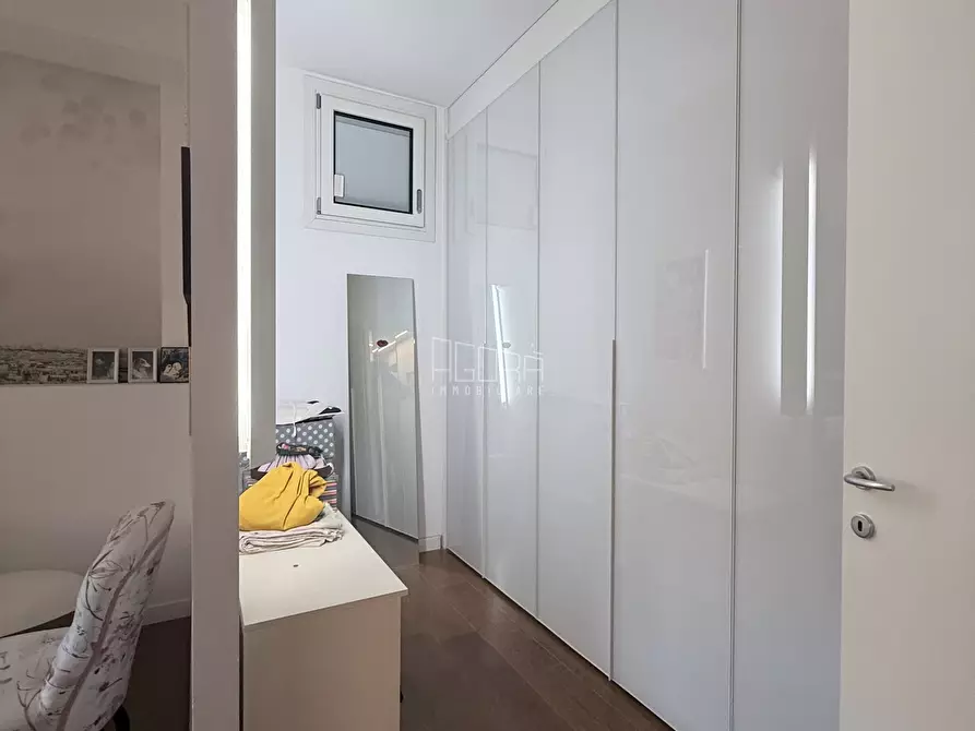 Immagine 10 di Appartamento in vendita  a Rovigo