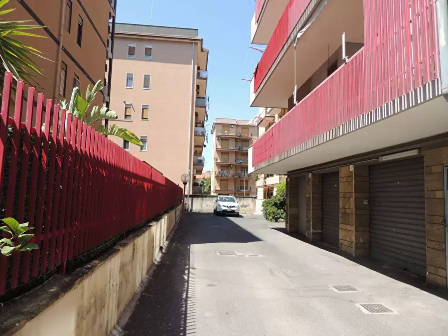 Immagine 49 di Quadrilocale in vendita  in Via Monti Iblei 11 a Tremestieri Etneo