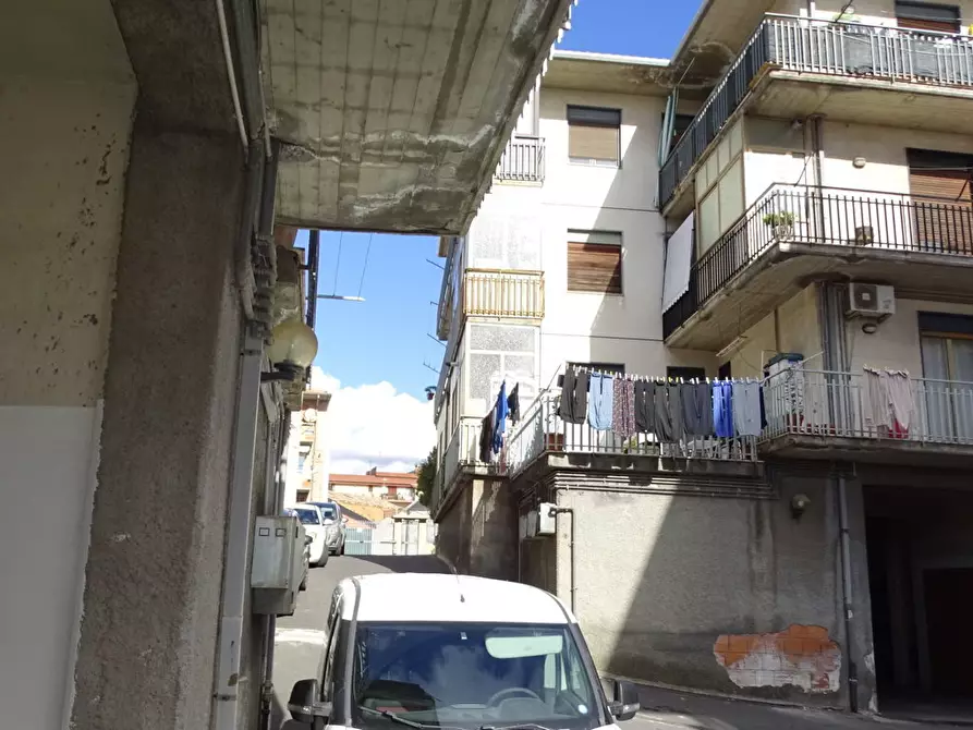 Immagine 4 di Garage in vendita  in Via Calvario a San Pietro Clarenza