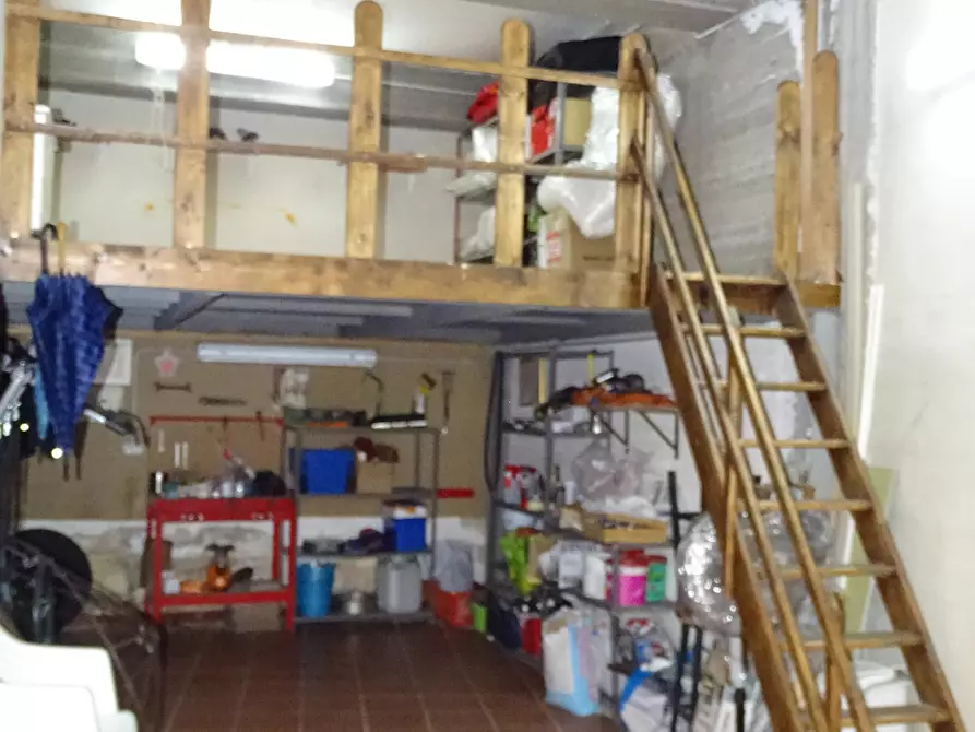 Immagine 4 di Garage in vendita  in Via Antonino Corsaro 4 a Camporotondo Etneo