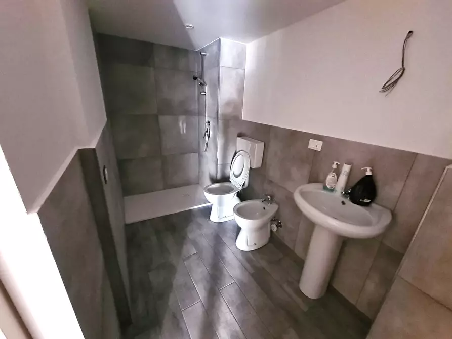 Immagine 9 di Casa indipendente in affitto  in Via De Caro 26 a Catania